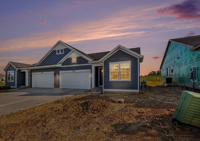 2nd image of 6595 Bellflower Dr #2, Zeeland, MI 49464 | MLS# 65026011191