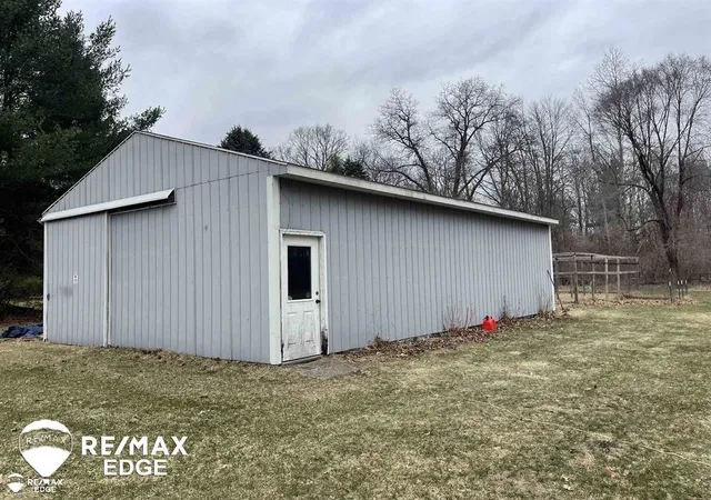Listing Photo 3 - Condo for sale in building located at 494 W Barnes Lake Rd, Columbiaville, MI 48421