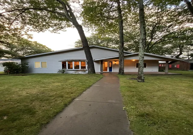 Photo 1 of Single family home for sale at 1024 Huron, Tawas City, MI 48763 | MLS# 77080066293 | Listing updated on 2026-09-10