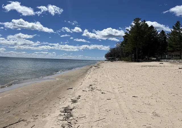Photo 2 of Single family home for sale at 1024 Huron, Tawas City, MI 48763 | MLS# 77080066293 | Listing updated on 2026-09-10