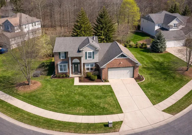 Homes for sale in Ann Arbor City Washtenaw, MI | 3162 Shamrock Ct, Ann Arbor City Washtenaw, MI 48105 | MLS# 81026011333