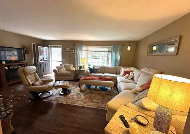 Photo 3 of Single family home for sale at 209 West Dr, Mount Pleasant, MI 48858 | MLS# 79080066297 | Listing updated on 2026-06-23