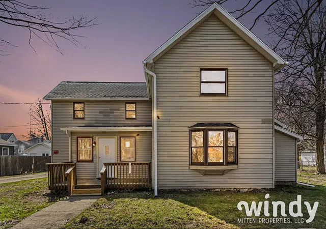Homes for sale in Watervliet, MI | 329 Elm St, Watervliet, MI 49098 | MLS# 65026011376