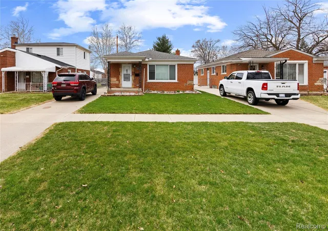 Homes for sale in Dearborn Heights, MI | 4692 Mckinley St, Dearborn Heights, MI 48125 | MLS# 20261018877