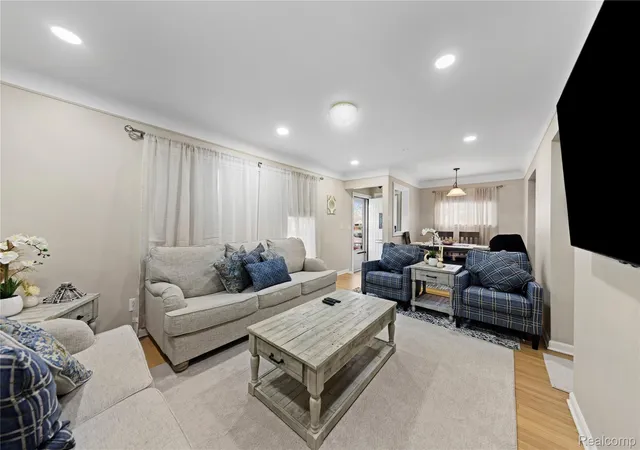 Homes for sale in Dearborn Heights, MI | 4692 Mckinley St, Dearborn Heights, MI 48125 | MLS# 20261018877