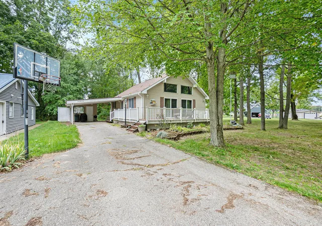 Homes for sale in Morton Township Mecosta, MI | 10905 1st St, Morton Township Mecosta, MI 49346 | MLS# 72026011448