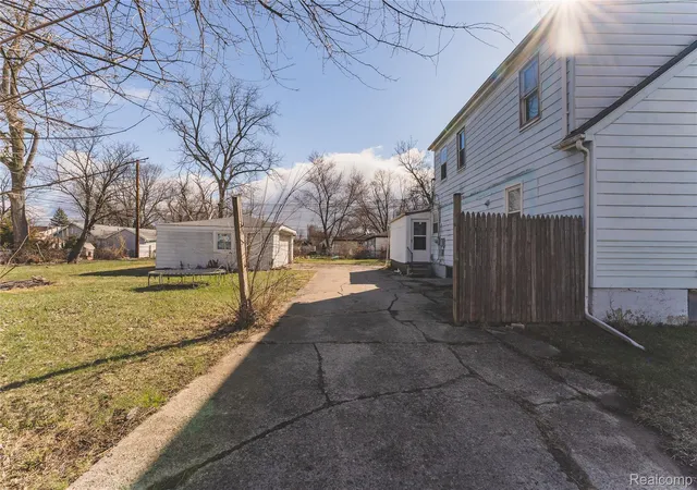 Homes for sale in Westland, MI | 31756 Palmer Rd, Westland, MI 48186 | MLS# 20261018957