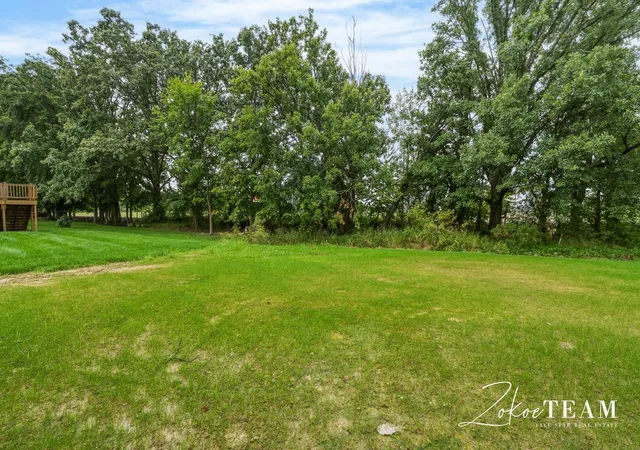 Listing Photo 2 - Condo for sale in building located at 251 Hazelnut Dr, Coopersville, MI 49404 - Unit #