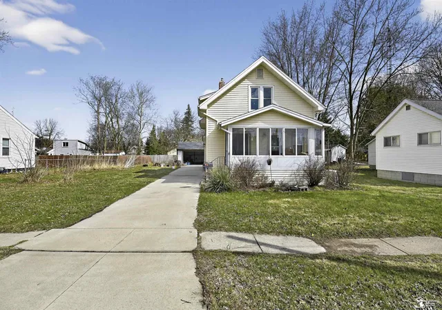 Photo 4 of Single family home for sale at 321 Cherry St, Blissfield, MI 49228 | MLS# 57050202358 | Listing updated on 2026-08-03
