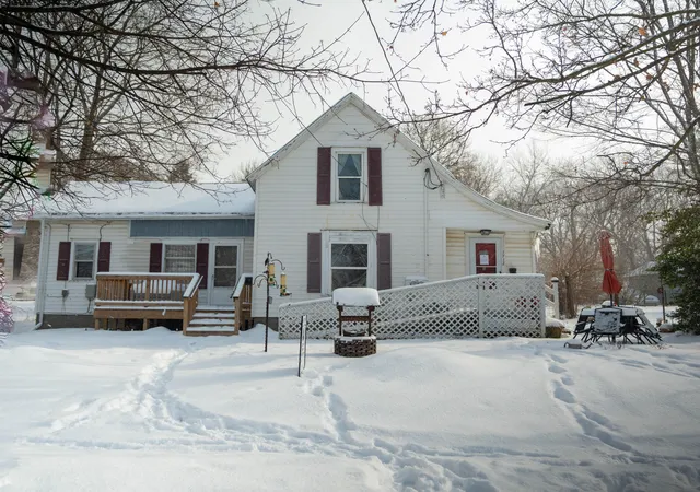 Homes for sale in Lansing City Ingham, MI | 1712 New York Ave, Lansing City Ingham, MI 48906 | MLS# 66026011520