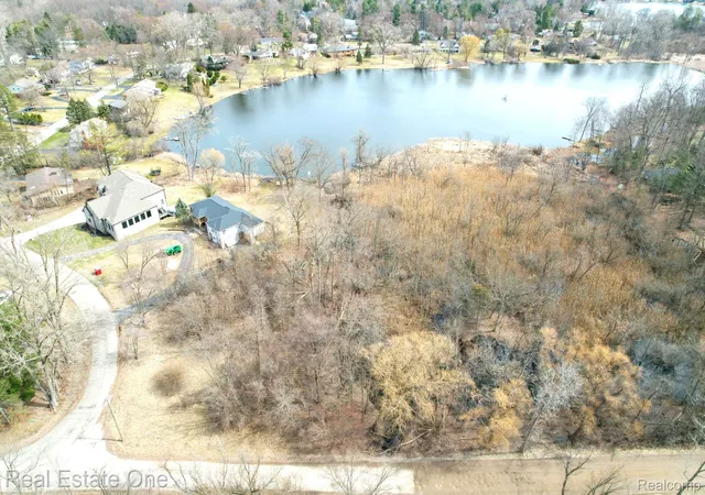 Photo 1 of Sale Pending at 2636 Bay Dr, West Bloomfield, MI 48324 | MLS# 20261019088 | Listing updated on 2026-07-06