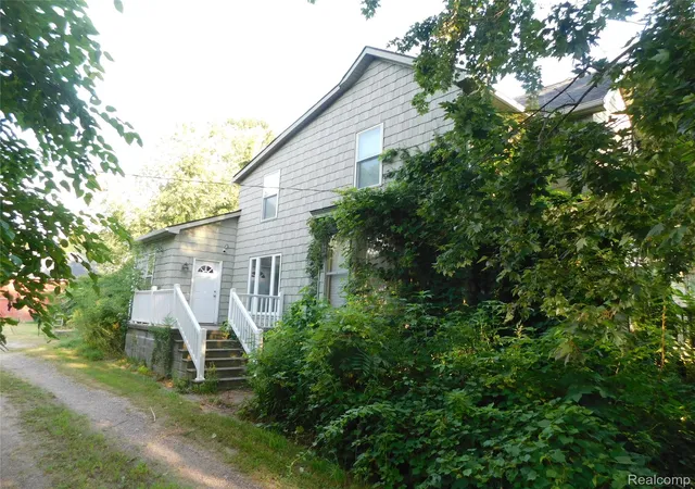 Photo 2 of Single family home for sale at 5284 Scotch Settlement Rd, Almont, MI 48003 | MLS# 20261019094 | Listing updated on 2026-07-07