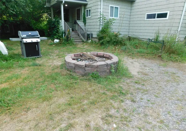 Photo 3 of Single family home for sale at 5284 Scotch Settlement Rd, Almont, MI 48003 | MLS# 20261019094 | Listing updated on 2026-07-07