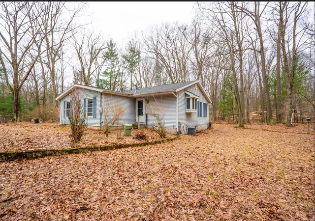 3rd image of 4202 E Pontaluna Rd, Fruitport, MI 49415 | MLS# 72026011561