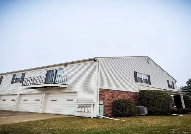 Photo 2 of Condo for sale at 15757 N Franklin Dr, Clinton Township, MI 48038 | MLS# 20261019142 | Listing updated on 2026-07-06