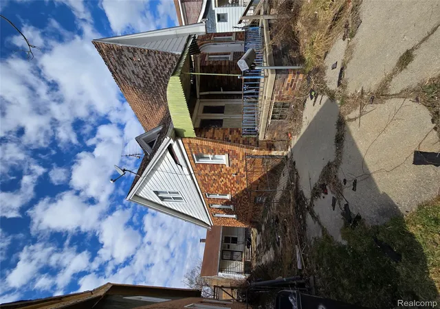 3rd image of 17325 Barlow St, Detroit, MI 48205 | MLS# 20261019157