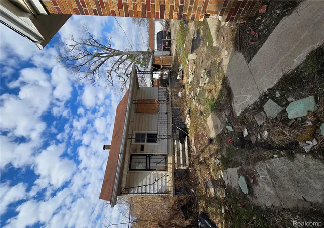 4th image of 17325 Barlow St, Detroit, MI 48205 | MLS# 20261019157