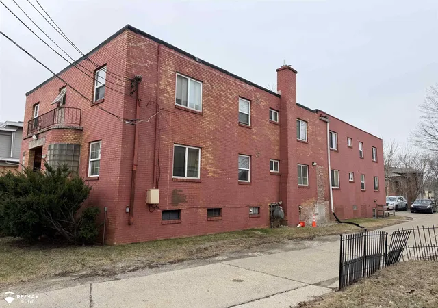 Homes for sale in Flint City Genesee, MI | 712 S Grand Traverse St, Flint City Genesee, MI 48502 | MLS# 5050202431