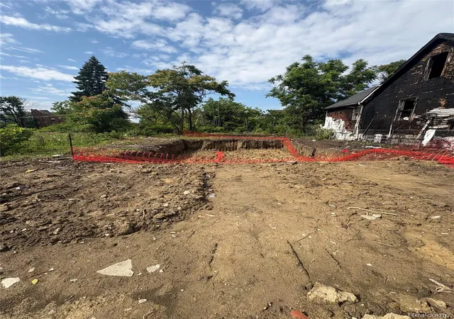 Land for sale at 14445 Saratoga St, Detroit, MI 48205 | MLS# 20261019303