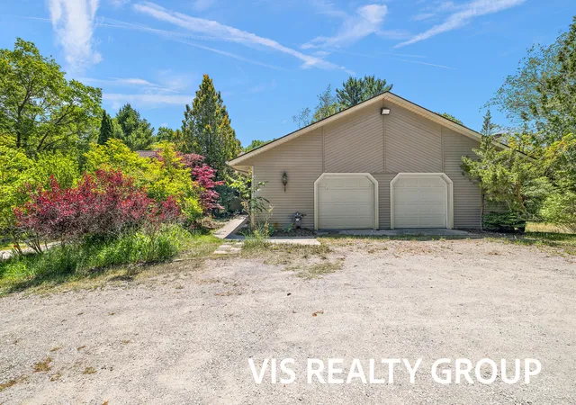 4th image of 4275 Ford Rd, Muskegon, MI 49445 | MLS# 71026011723