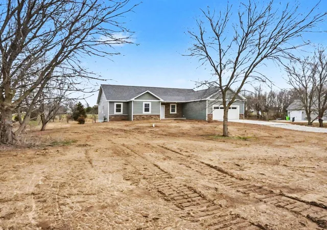 Photo 3 of Single family home for sale at 1311 Northwind Dr, Jackson, MI 49201 | MLS# 81026011733 | Listing updated on 2026-09-28