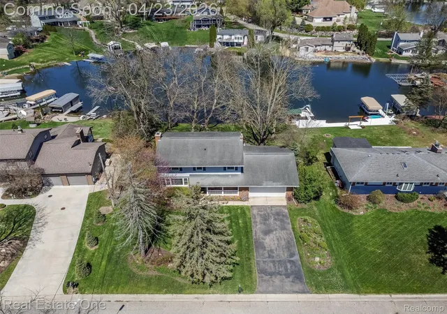 Photo 2 of Single family home for sale at 10420 Cedar Point Dr, White Lake, MI 48386 | MLS# 20261019357 | Listing updated on 2026-09-06
