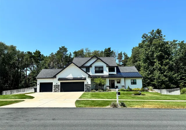 1st image of 1998 Sienna St, Kalamazoo, MI 49009 | MLS# 20261019362