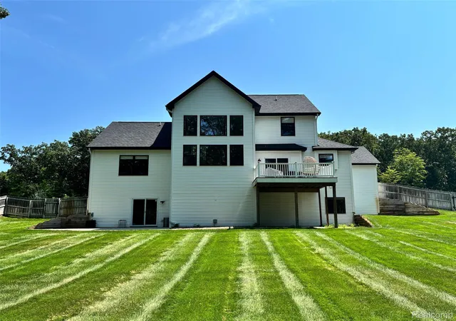 40th image of 1998 Sienna St, Kalamazoo, MI 49009 | MLS# 20261019362