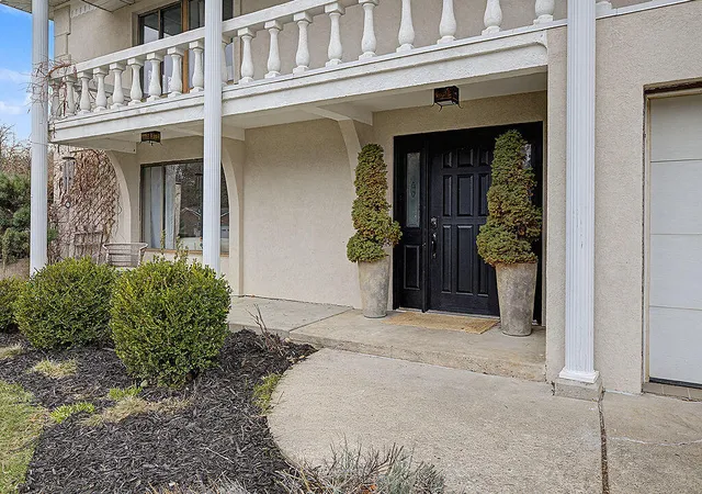 3rd image of 1217 El Camino Dr NW, Grand Rapids, MI 49504 | MLS# 65026011837