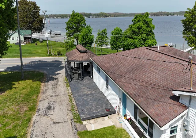 2nd image of 19276 4th St, Chippewa Lake, MI 49320 | MLS# 65026011864