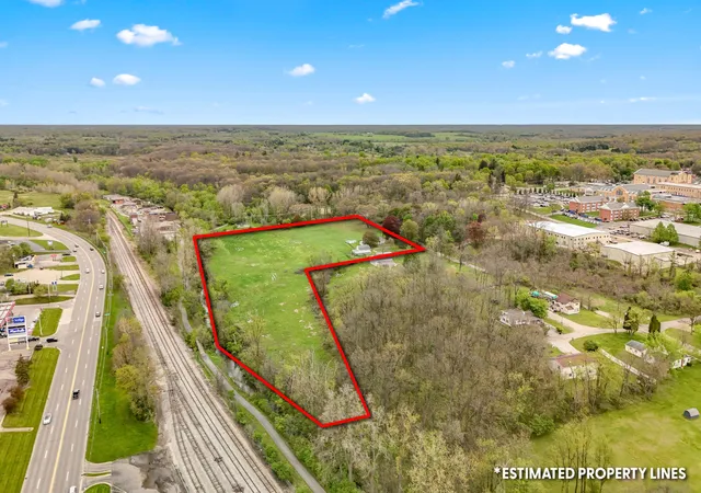 Homes for sale in Hillsdale, MI | 104 Mcclellan St, Hillsdale, MI 49242 | MLS# 53026011899