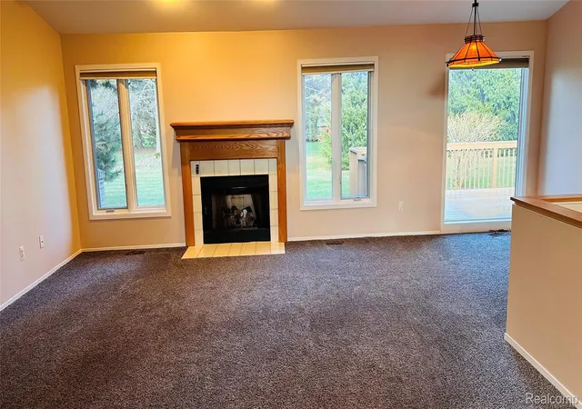 Listing Photo 4 - Condo for sale in building located at 33779 Vis Dr, Farmington Hills, MI 48331
