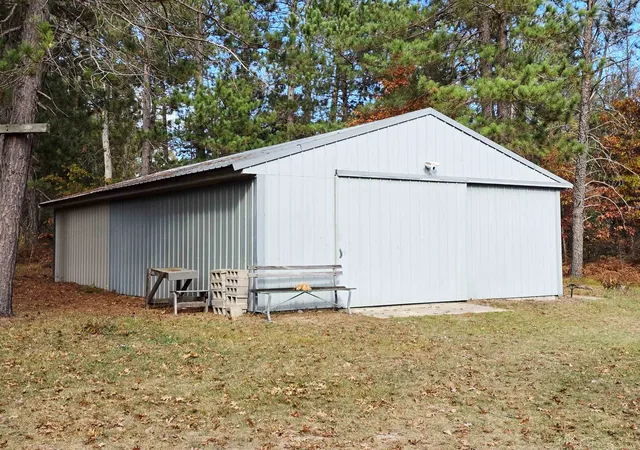 Photo 3 of Single family home for sale at 2498 W Five Mile Rd, Grayling, MI 49738 | MLS# 78080066376 | Listing updated on 2026-10-04