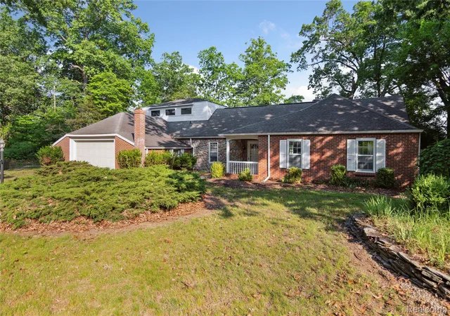 Photo 2 of Single family home for sale at 4300 W Bacon Rd, Hillsdale, MI 49242 | MLS# 20261019693 | Listing updated on 2026-09-10