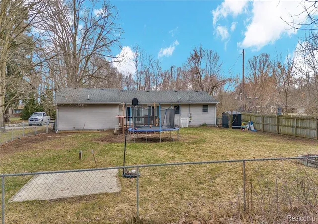 Photo 3 of Single family home for sale at 6865 Abbottsford Rd, North Street, MI 48049 | MLS# 20261019709 | Listing updated on 2026-09-11