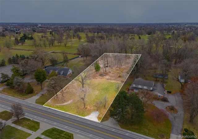 5th image of 13000 Plumbrook Rd, Sterling Heights, MI 48312 | MLS# 20261019712