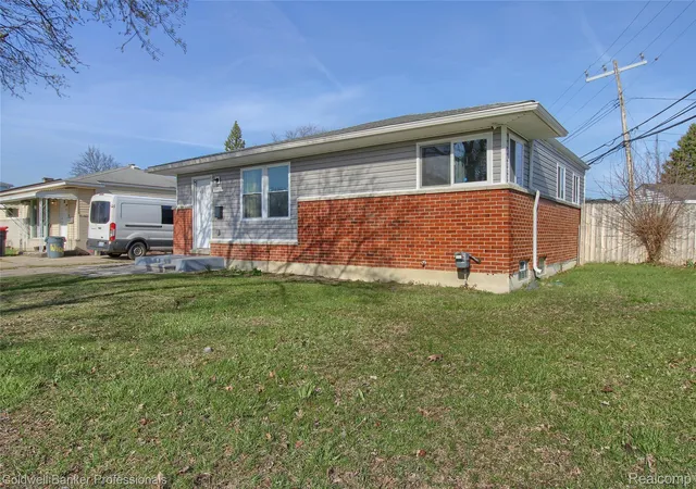 Photo 1 of Single family home for sale at 1385 Berkshire St, Westland, MI 48186 | MLS# 20261019728 | Listing updated on 2026-09-16