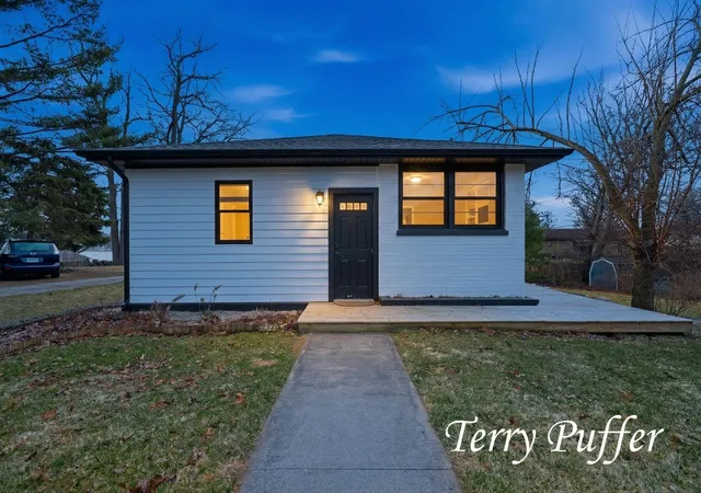 Photo 1 of Single family home for sale at 1559 Glenwood Ave, Muskegon, MI 49445 | MLS# 71026012106 | Listing updated on 2026-09-08