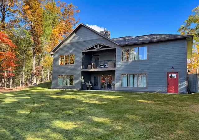 Photo 3 of Single family home for sale at 248 S Carolyn Dr, Lake City, MI 49651 | MLS# 78080066390 | Listing updated on 2026-09-14