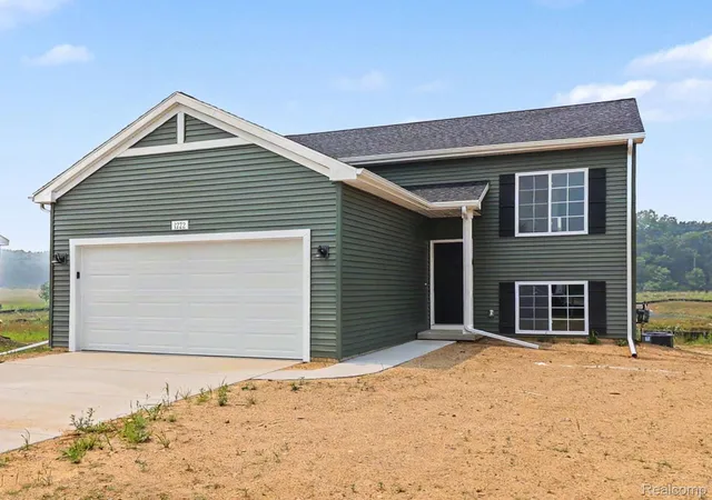 Photo 1 of Single family home for sale at 1222 Lockes St, Marion Township Livingston, MI 48843 | MLS# 20261019866 | Listing updated on 2026-09-11