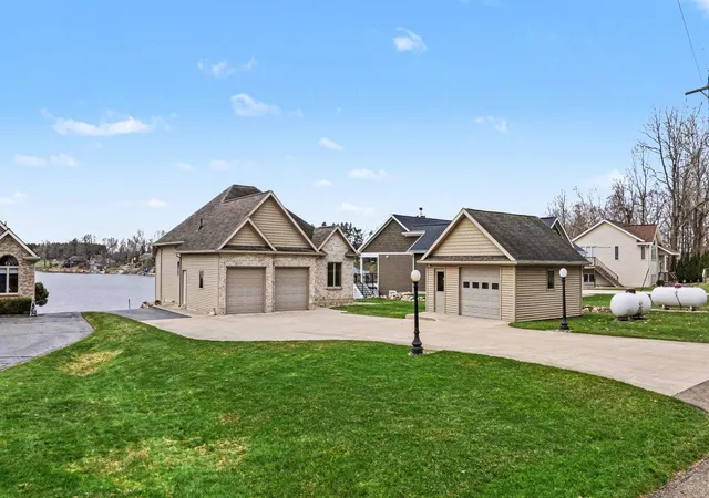 Photo 1 of Single family home for sale at 48855 Howard Dr, Lawrence, MI 49064 | MLS# 66026012212 | Listing updated on 2026-09-15