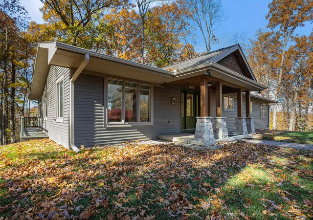 Photo 3 of Single family home for sale at 370 Kowalski Dr, Tekonsha, MI 49092 | MLS# 62026012242 | Listing updated on 2026-08-27