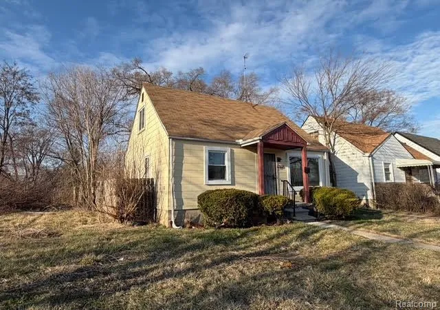 Photo 3 of Single family home for sale at 16828 W Chicago St, Detroit, MI 48228 | MLS# 20261020018 | Listing updated on 2026-09-16