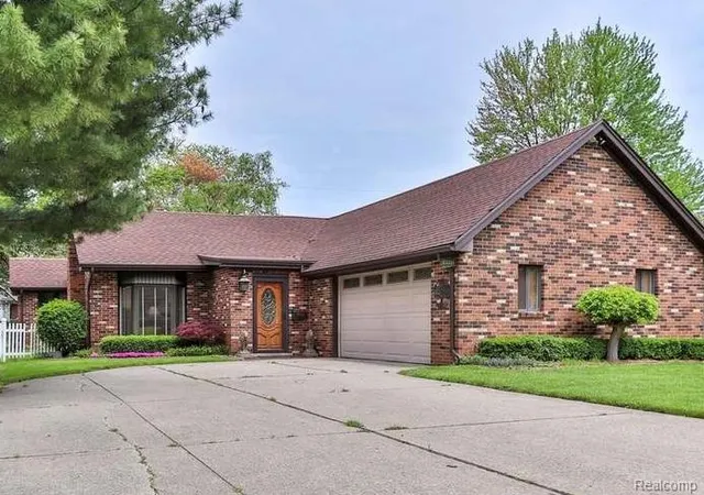 Photo 1 of Single family home for sale at 23211 Glenbrook St, Saint Clair Shores, MI 48082 | MLS# 20261020024 | Listing updated on 2026-09-12