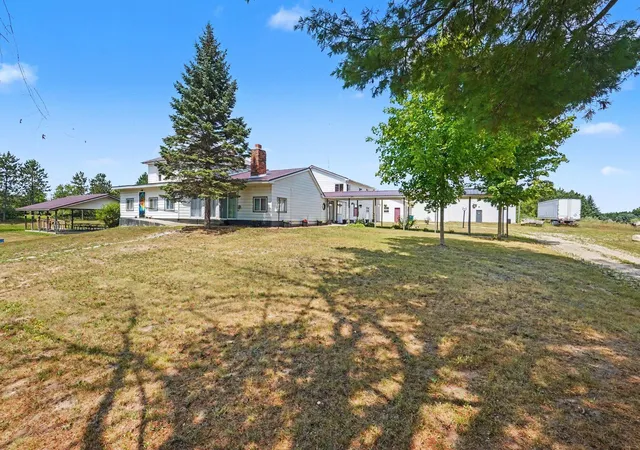 3rd image of 7202 21 Mile Rd, Marion, MI 49665 | MLS# 66026012333