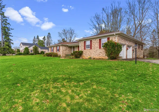 Homes for sale in Davison Township Genesee, MI | 3432 S State Rd, Davison Township Genesee, MI 48423 | MLS# 20261020085