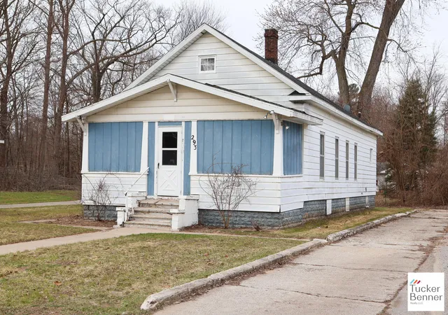 2nd image of 293 N 3rd Ave, Fruitport, MI 49415 | MLS# 71026012387