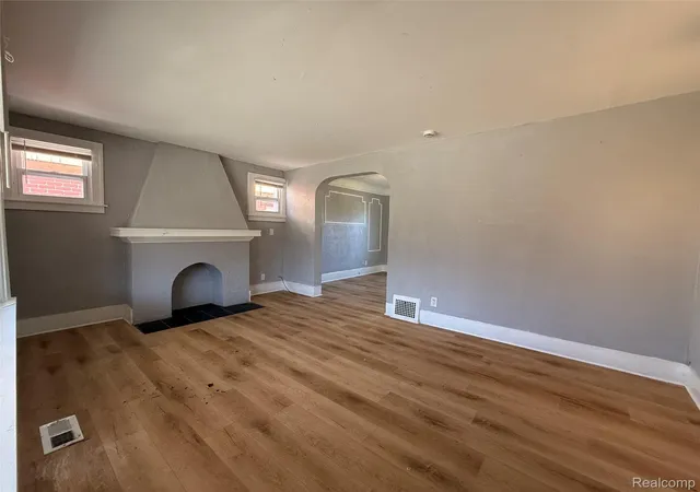 3rd image of 16206 Snowden St, Detroit City Wayne, MI 48235 | MLS# 20261020138