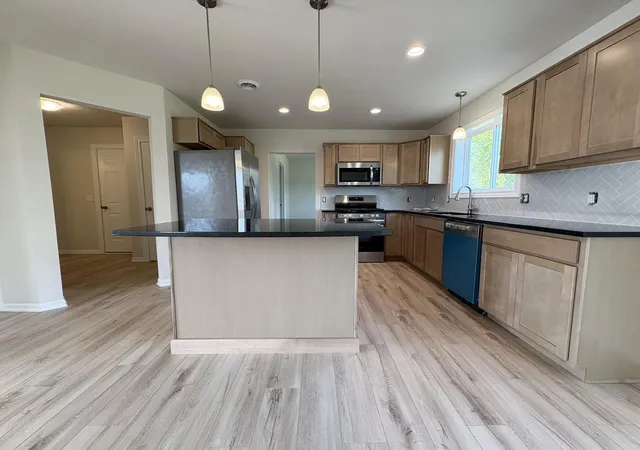 Photo 2 of Single family home for sale at 4257 Old Farm Dr, Wayland, MI 49348 | MLS# 65026012414 | Listing updated on 2026-09-03
