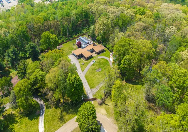 image of 20551 Norwood Dr S, Southfield, MI 48075 | MLS# 20261020161